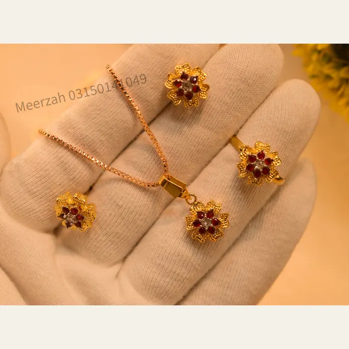 Fancy Flower Shaped Inlaid Stones Necklace in Red