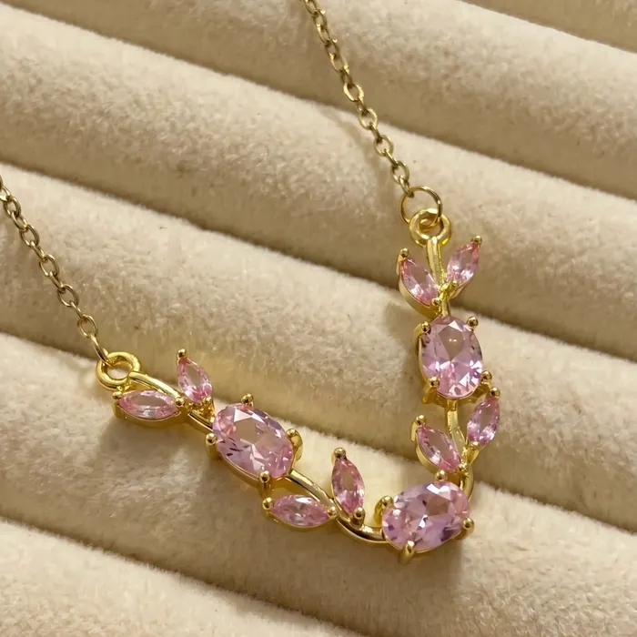 Viral Tulip-Necklace in Pink