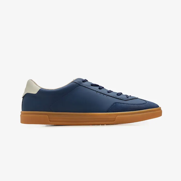Men's Contrast Sole Sneakers in Navy and Off-White in Nvy/Ofwht