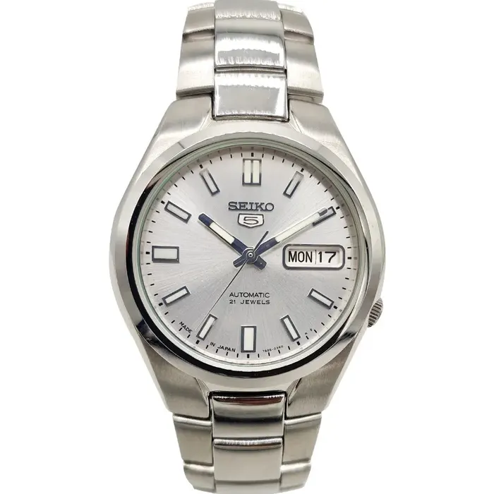 Seiko5 02933 Pre-Owned Metal Band Men Watch in Silver